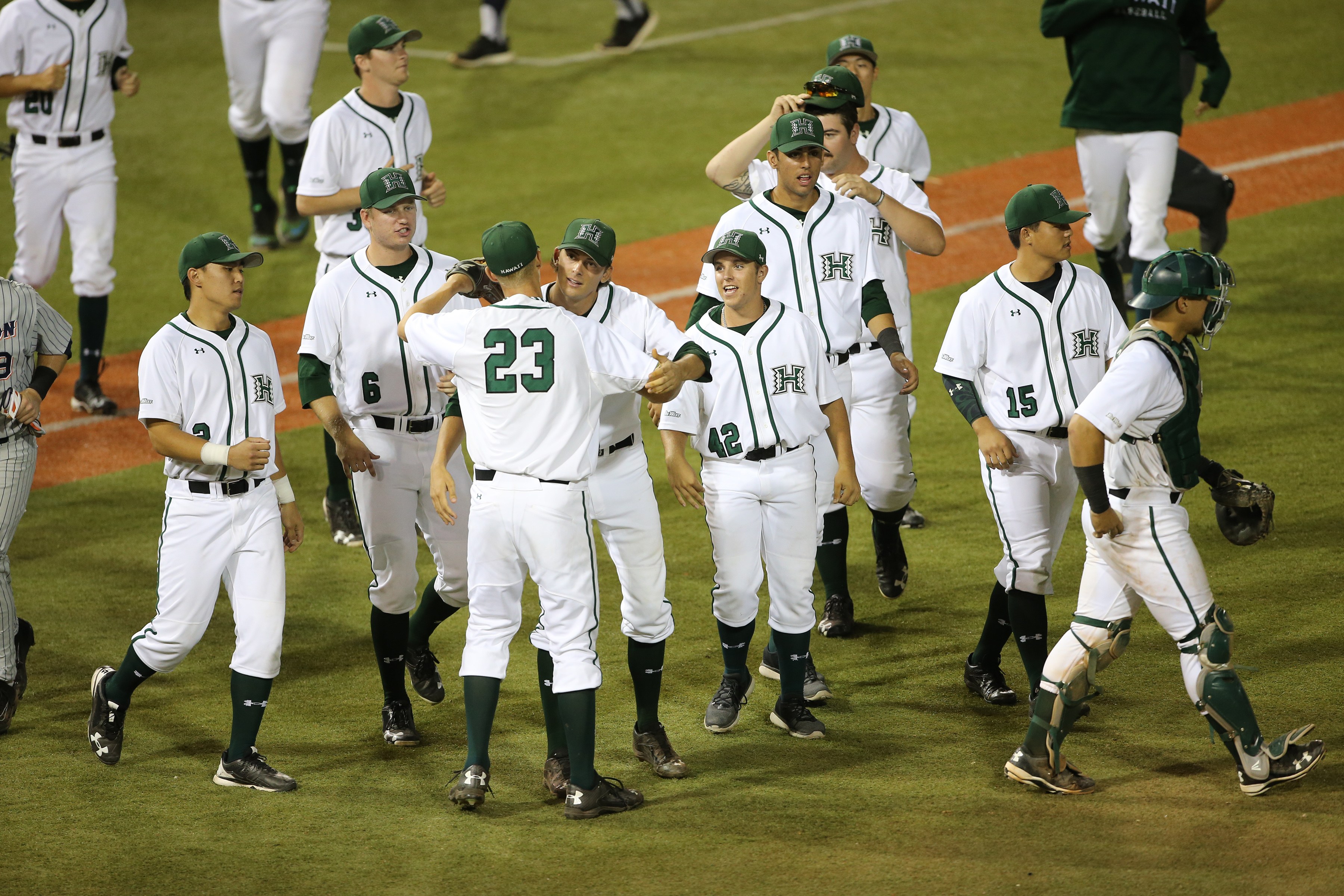 College baseball: CSU Fullerton vs. Hawaii