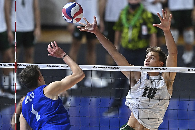 Hawaii Men S Volleyball Team Sweeps BYU To Claim NCAA Championship