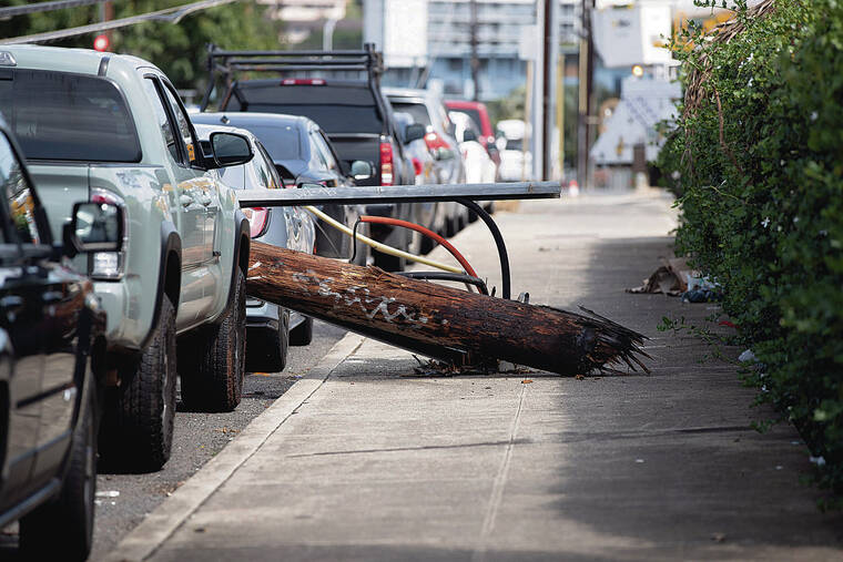 Off The News Winds Knock Down Power Lines Honolulu Star Advertiser