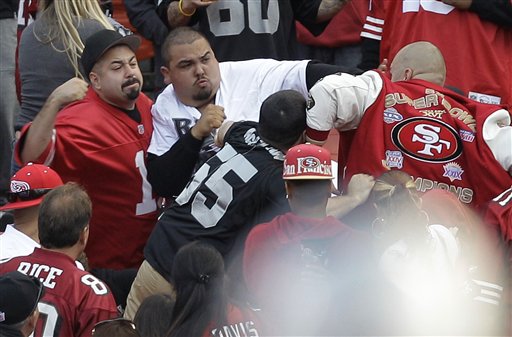 VIDEO: Fans fight at 49ers-Raiders game; 31 fans arrested, 93 ejected 