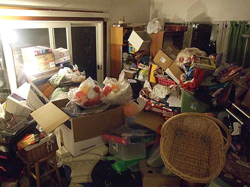 Kaneohe family's disturbing home perfect for the 'Hoarders' TV show