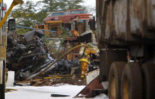 two men injured in kapolei junkyard explosion honolulu star advertiser two men injured in kapolei junkyard explosion honolulu star advertiser