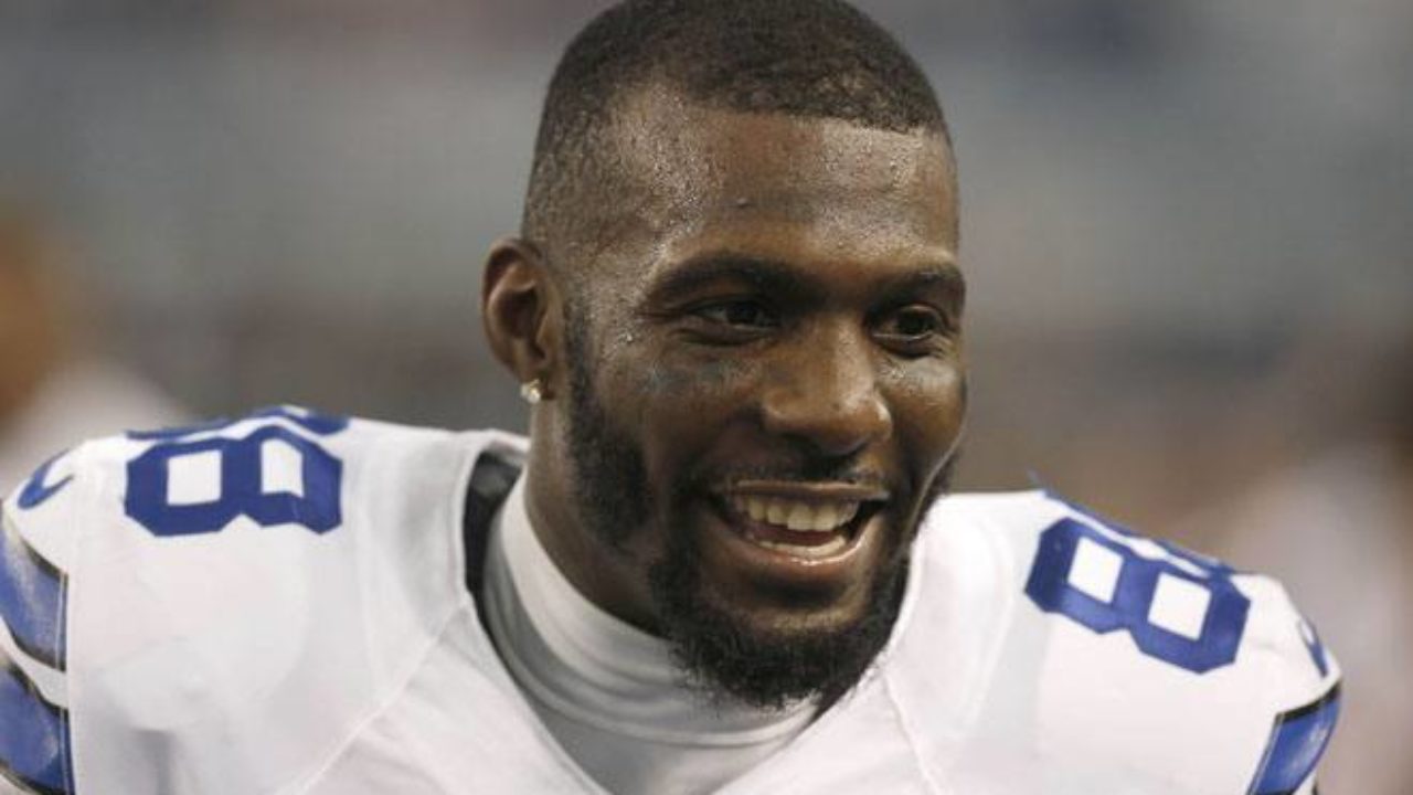 Cowboys' Dez Bryant threatens to sit out of training camp, games