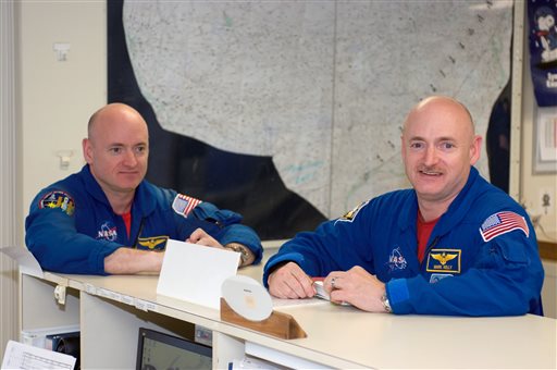 Mark Kelly, twin brother enlisted for NASA study | Honolulu Star-Advertiser