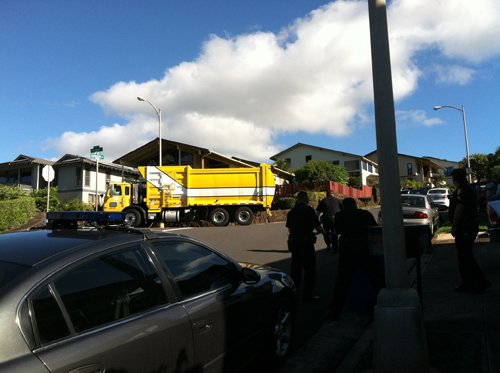 Aiea Woman Dies After Being Struck By Garbage Truck Honolulu Star Advertiser 