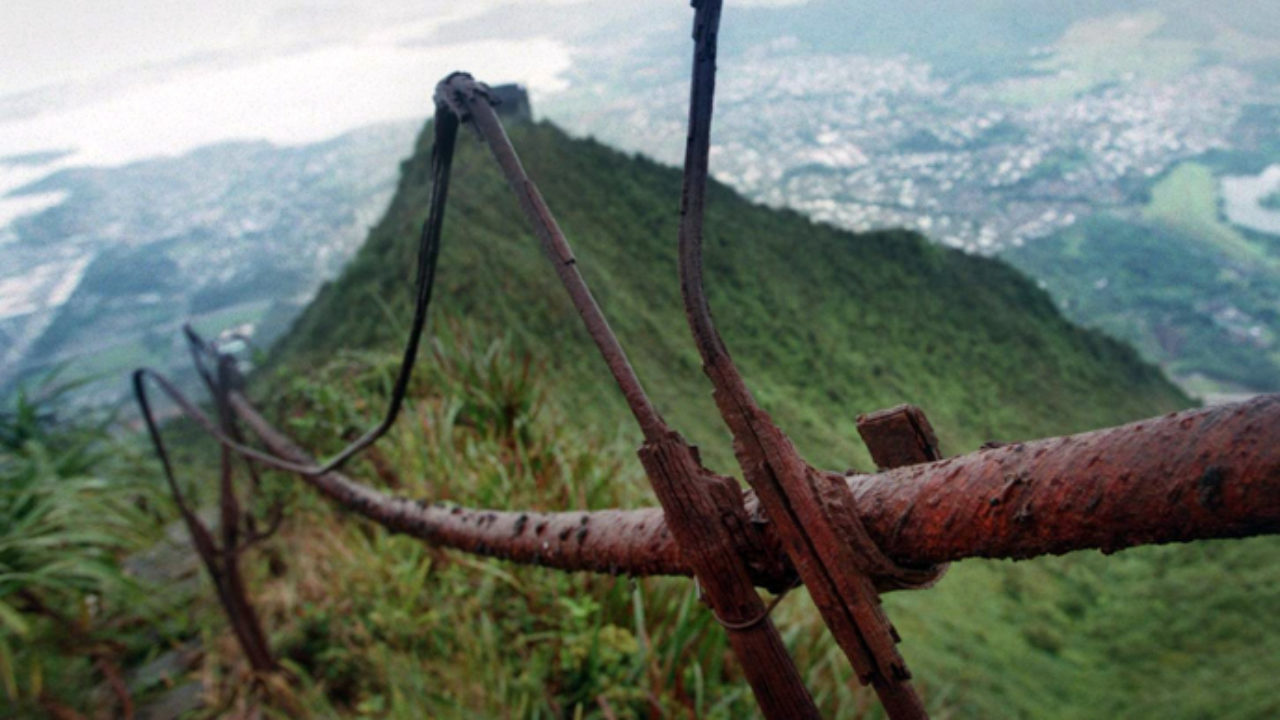 Couple Rescued From Closed Stairway To Heaven Trail Honolulu Star Advertiser