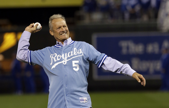 George Brett autographs photo that inspired Lorde's hit 'Royals