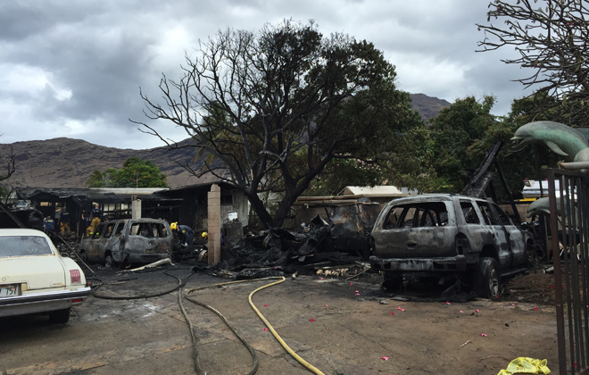 Woman, child escape as 2 homes burn in Makaha | Honolulu Star-Advertiser