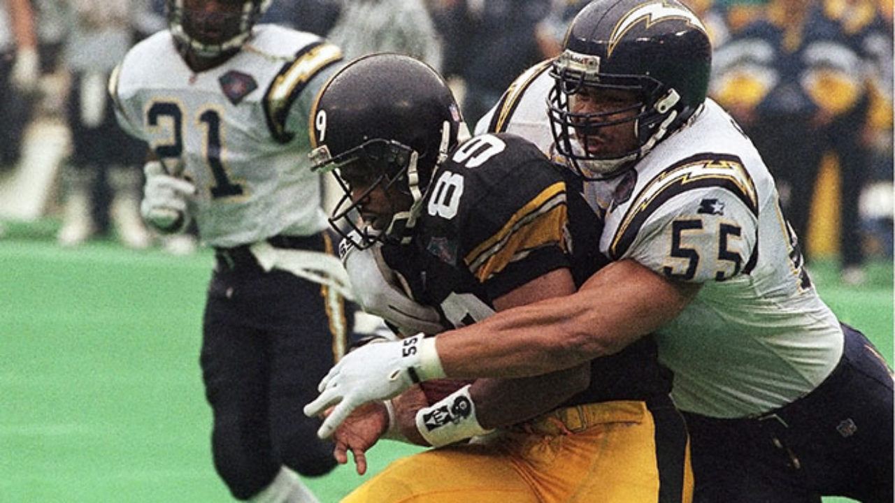 Junior Seau Inducted in Pro Football Hall of Fame Amid Controversy - The  Atlantic