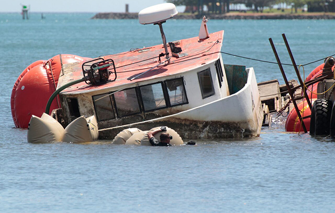 Army makes ‘progress’ in raising sunken boat | Honolulu Star-Advertiser