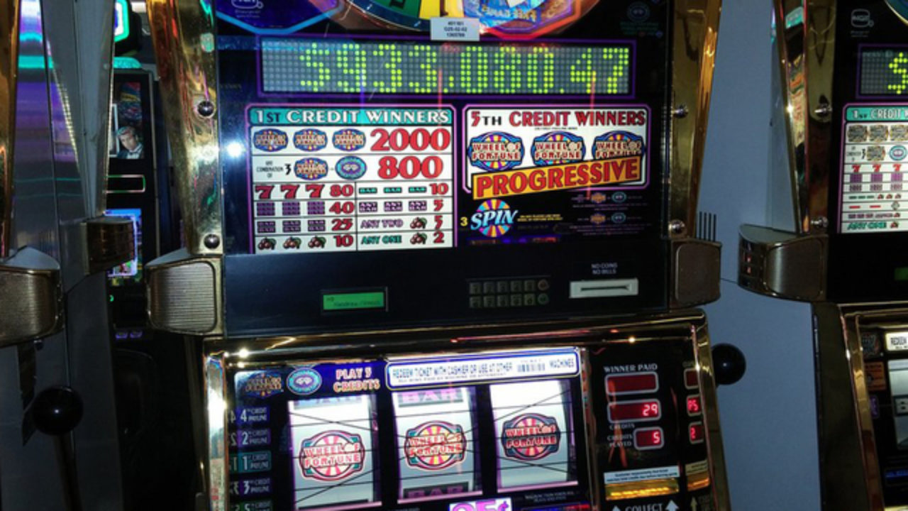 Slot machine revenue at Las Vegas airport tops $1 billion – Airport World