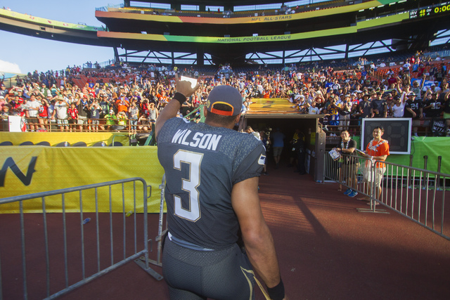 NFL all-star Pro Bowl game leaving Hawaii for 2015, returning in 2016 -  Hawaii Magazine