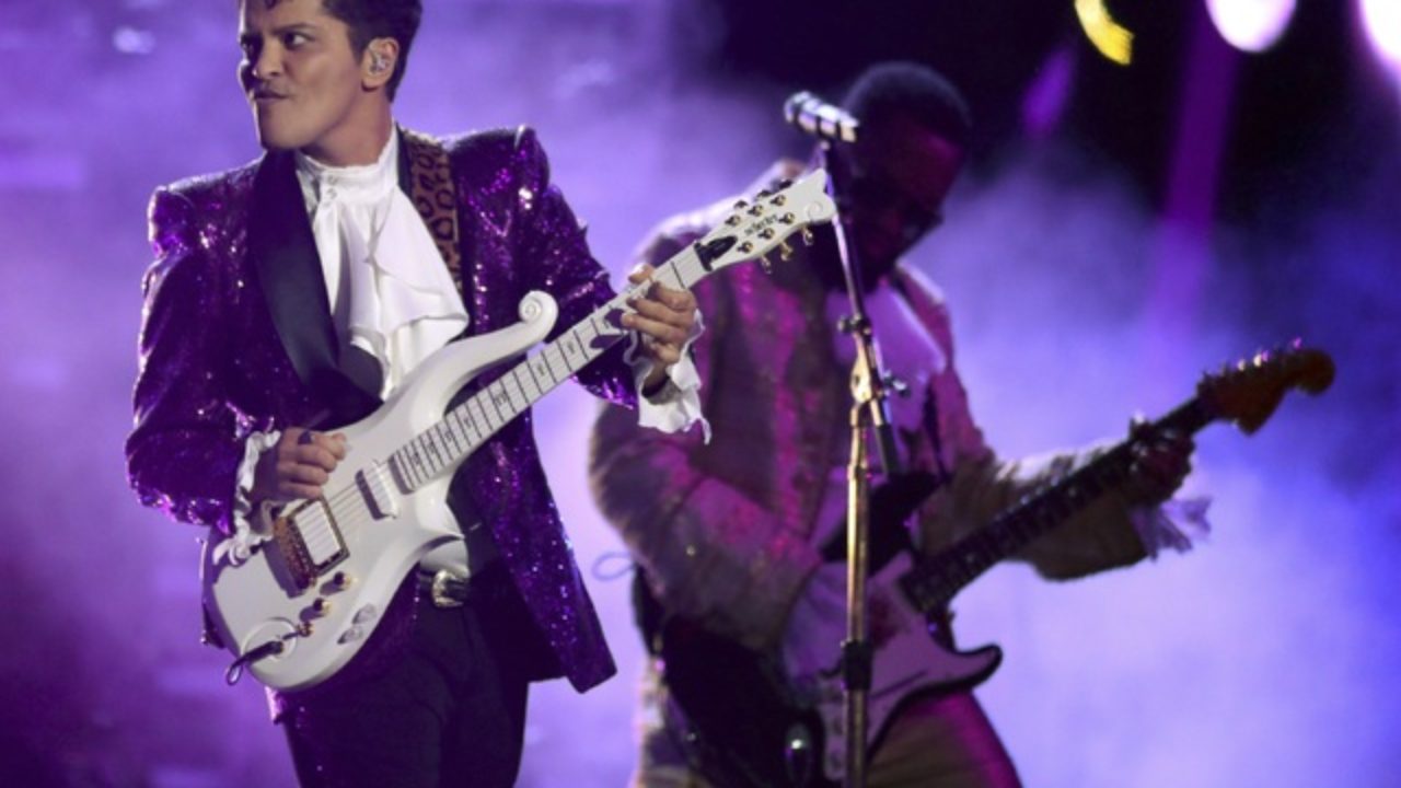 Grammy S Prince Tribute With Bruno Mars Took Months Of Planning Honolulu Star Advertiser