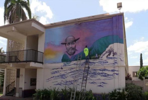 Kalihi school dons St. Damien mural