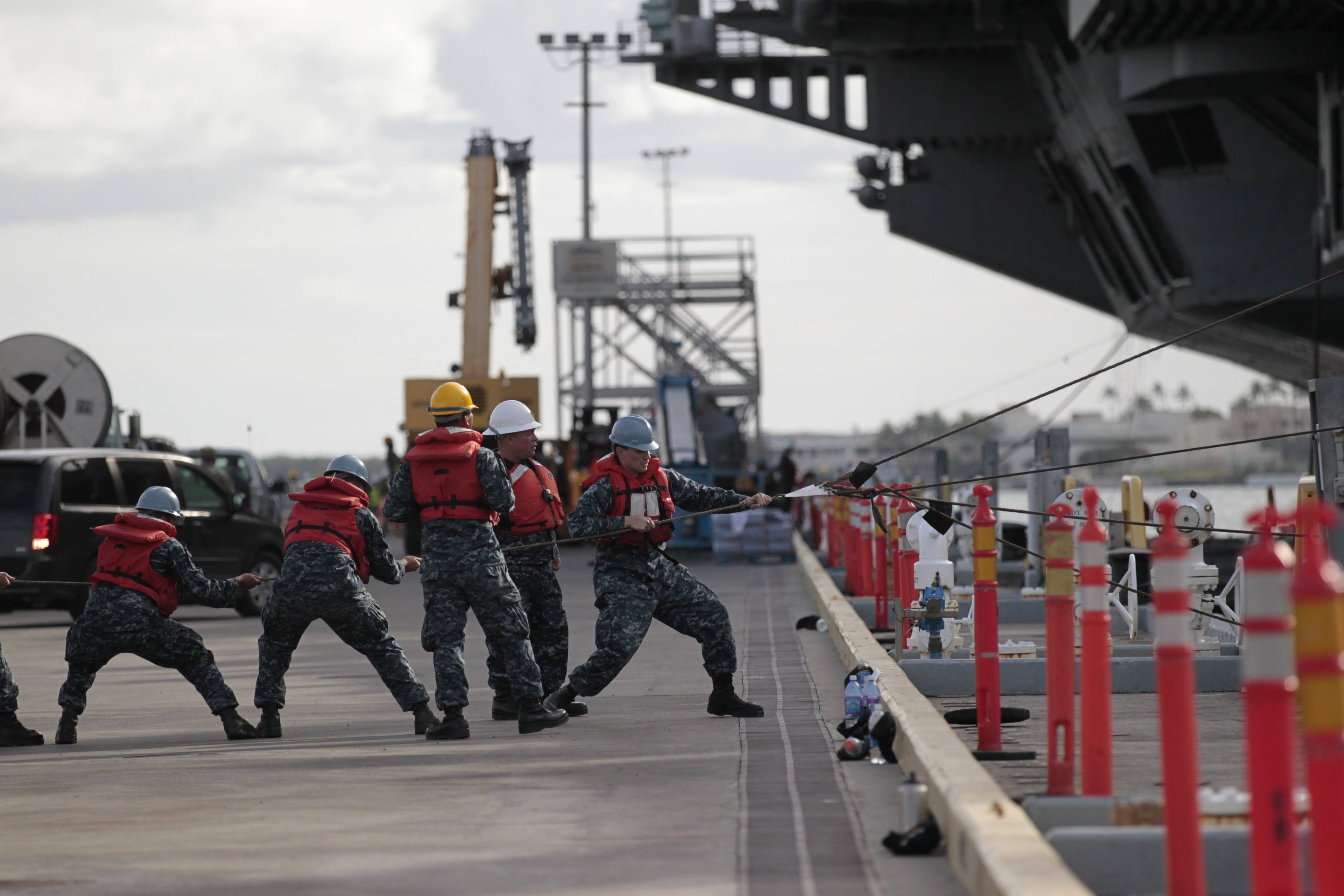 USS Carl Vinson aircraft arrival