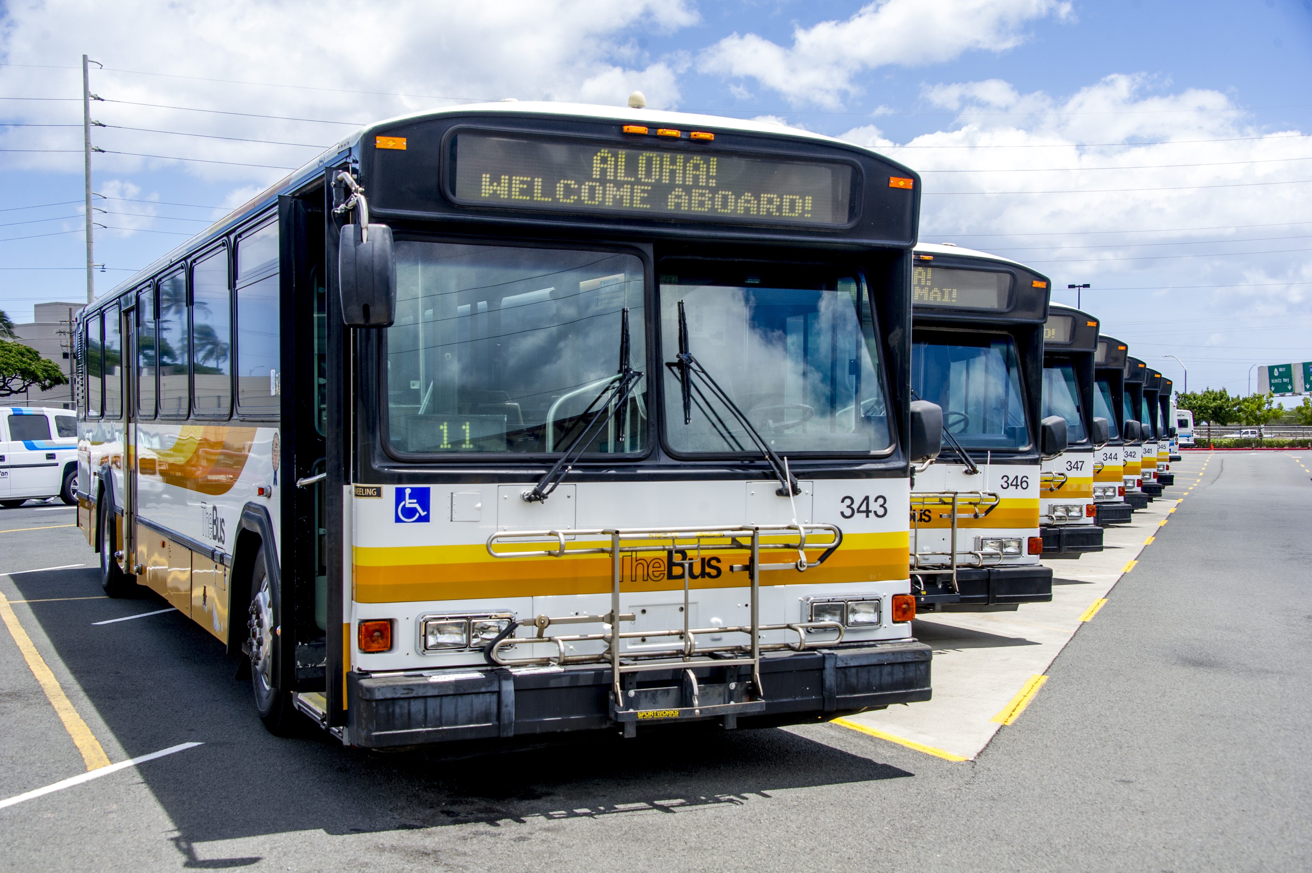 362 автобус. Гонолулу автобус. Star Bus Diamond quality.