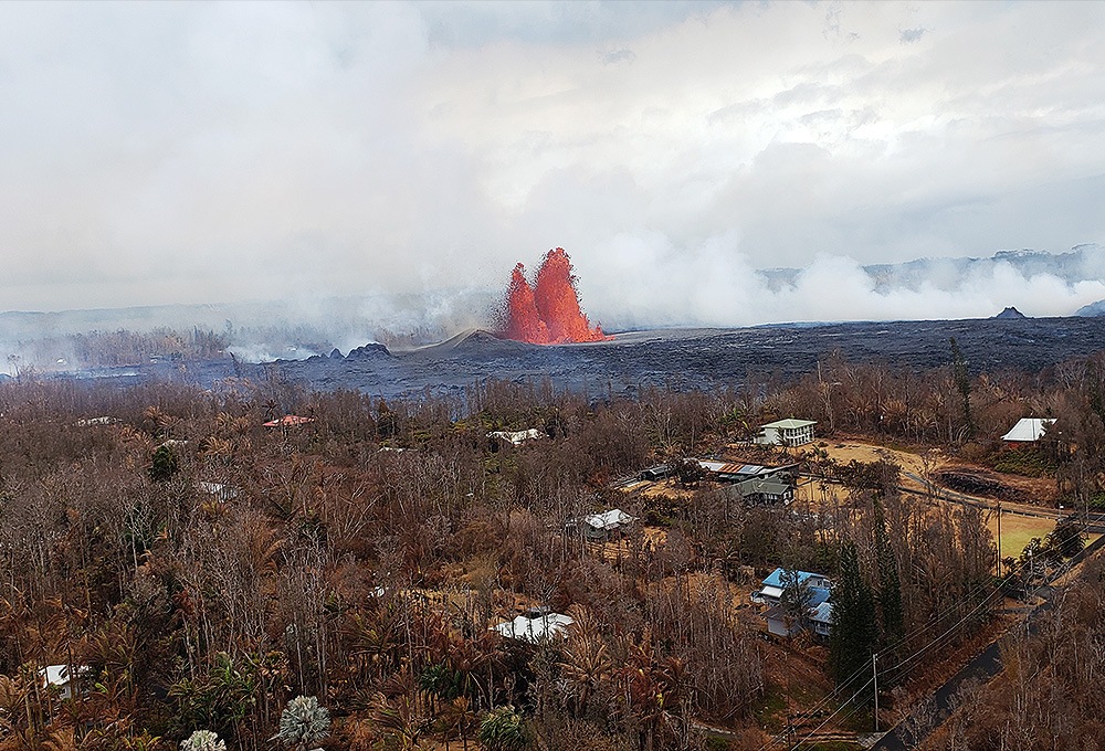 Hawaii Fire Department tracks lava from the air, May 30 | Honolulu Star ...