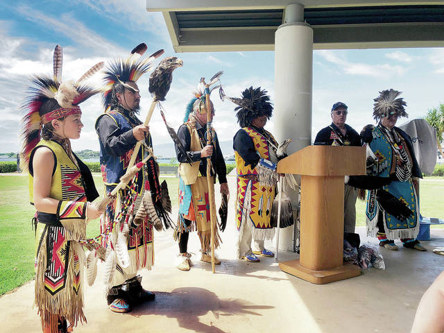 native-americans-hold-eagle-feather-ceremony-at-arizona-memorial-center