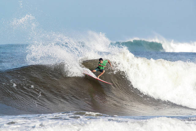 Surf Dreams Extended At Hawaiian Pro Honolulu Star Advertiser