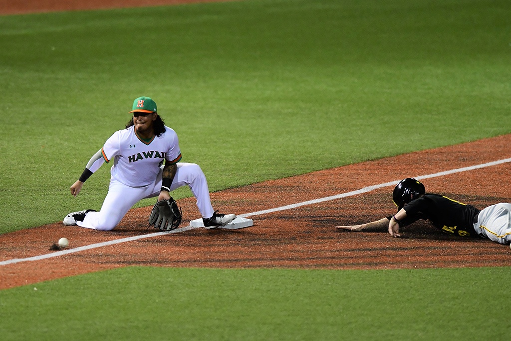 UH Baseball Hawaii vs. Iowa Honolulu Star Advertiser