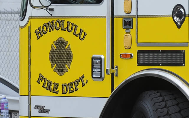 Kaimuki fire burns two-story duplex | Honolulu Star-Advertiser