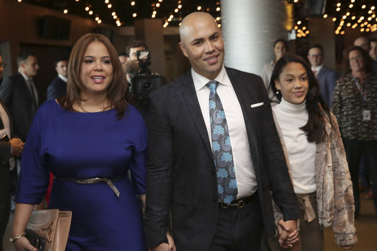 Carlos Beltran and wife Jessica during Celebrities Attend Phoenix Suns, WireImage