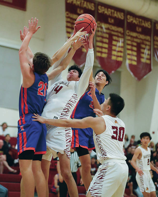 Maryknoll outlasts Kalaheo in OT to advance to state basketball