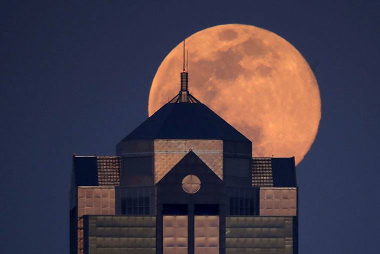 View Of Pink Moon Rising Around The World As Biggest Supermoon Of The