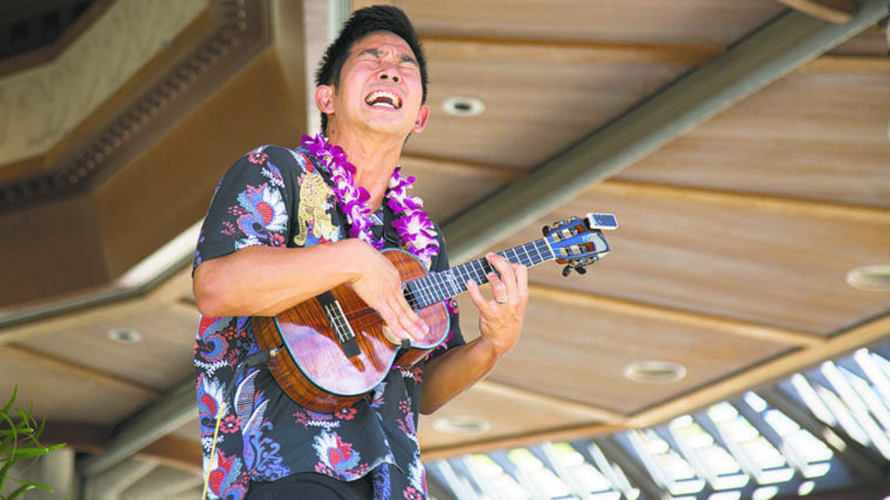 Hawaii Entertainers Keep The Music Going Despite The Stay At Home Order Honolulu Star Advertiser