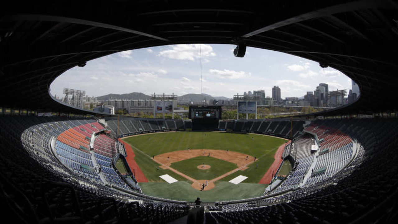 LG Twins beat defending champs Doosan Bears to open 2020 KBO season