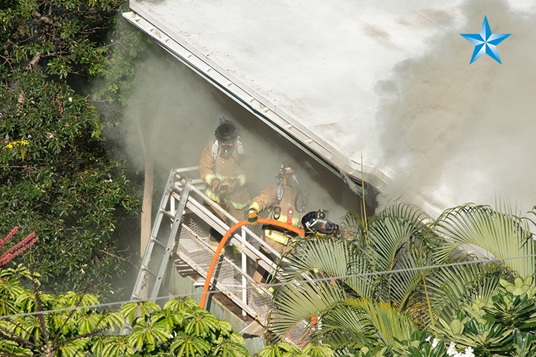 Honolulu Firefighters Extinguish Building Fire At Corner Of Iolani ...