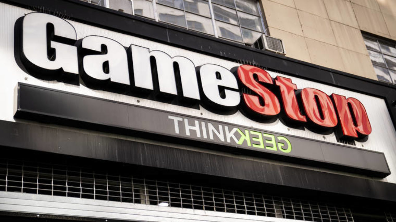 People walk by a GameStop store in Brooklyn on January 28, 2021 in News  Photo - Getty Images