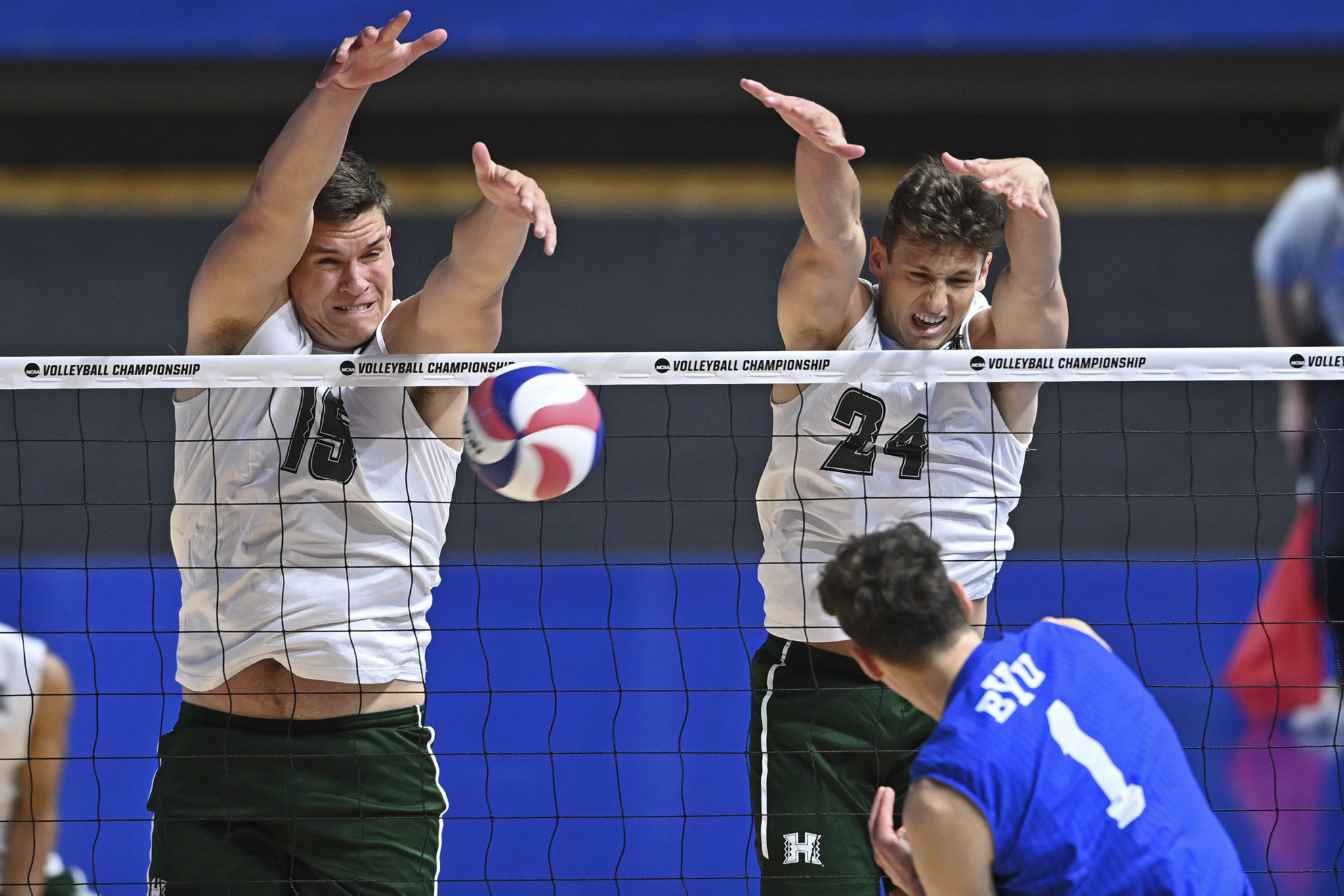 Hawaii men's volleyball team sweeps BYU to claim NCAA championship