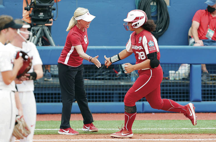 Dave Reardon Oklahoma Softball Star Jocelyn Alo Proves She Belongs On The U S Olympic Team Honolulu Star Advertiser