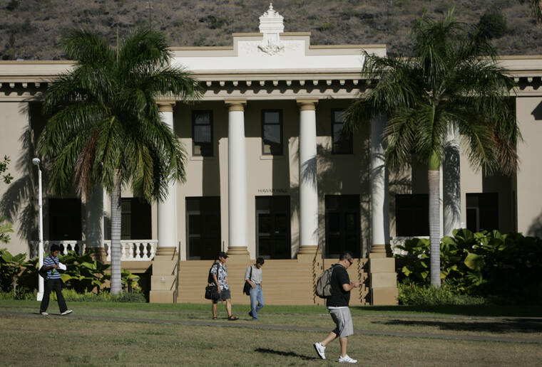 University of Hawaii mengumumkan kebijakan vaksinasi wajib terhadap virus corona