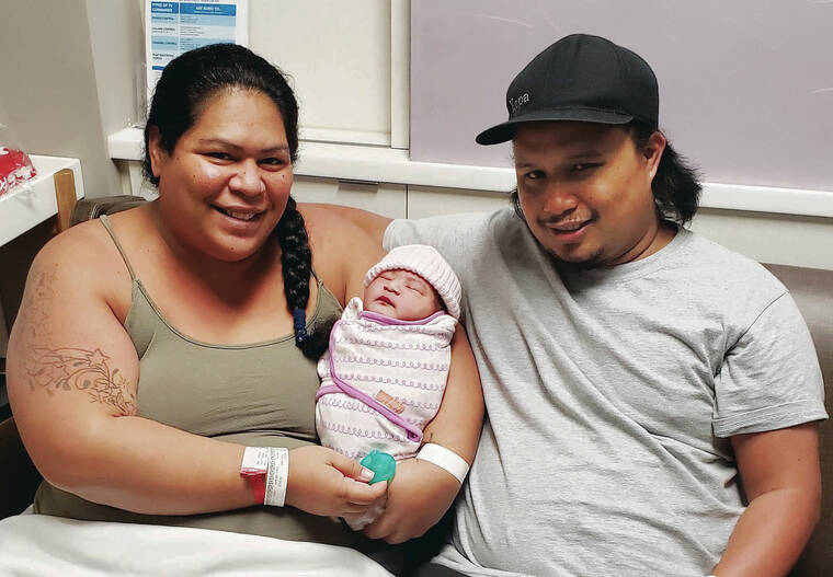 Baby girl rings in the new year as Hawaii's first newborn of 2022