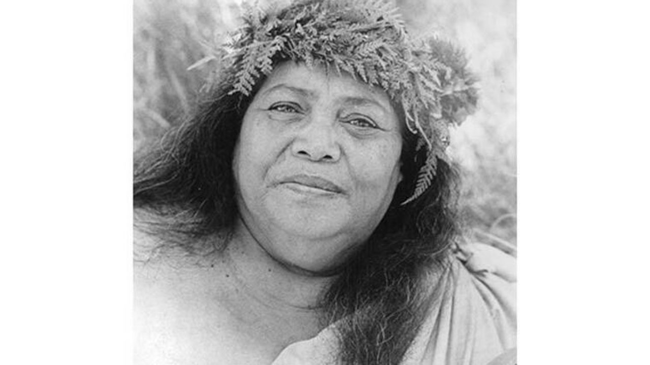 Late kumu hula Edith Kanaka'ole to appear on U.S. quarter