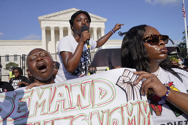 Protests Around The Country After Supreme Court Overturns Roe V. Wade ...