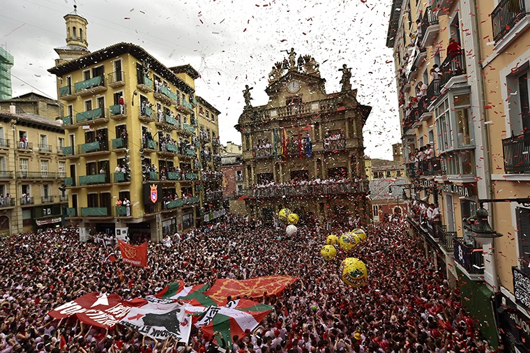 Pamplona's Bull Run Festival Returns After Pandemic Hiatus | Honolulu ...