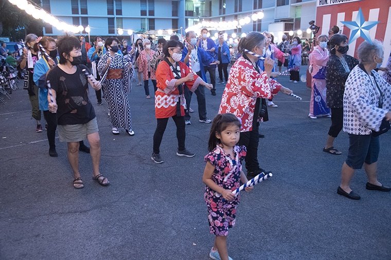Shinshu Kyokai Mission of Hawaii hosts bon dance Honolulu StarAdvertiser