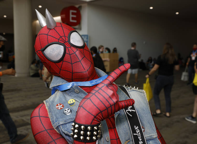 My SpiderPunk cosplay at SDCC this past weekend! : r/Spiderman
