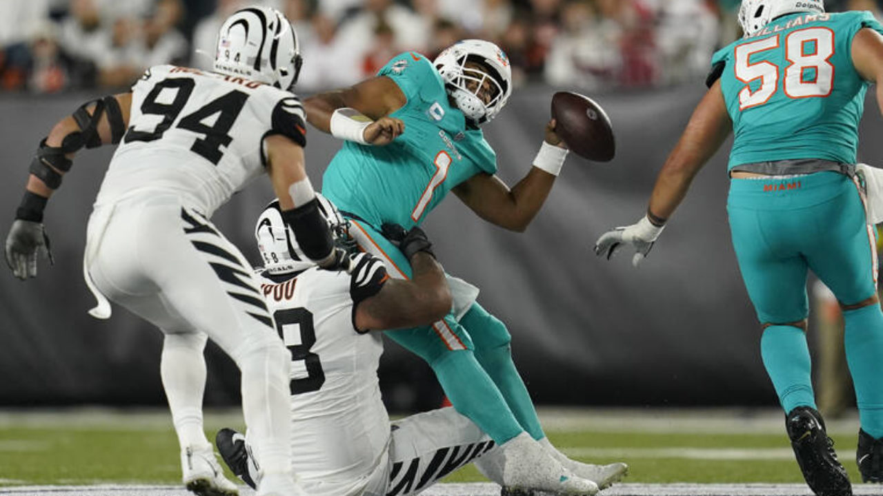 Dolphins QB Tagovailoa's health woes continue, sustains ankle