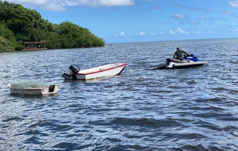 Hawaii conservation officers confiscate 2 boats, illegal lay net from man in Kaneohe Bay