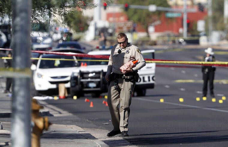 Las Vegas Patrol Officer Fatally Shot Suspect Held Officials Say Honolulu Star Advertiser 0180