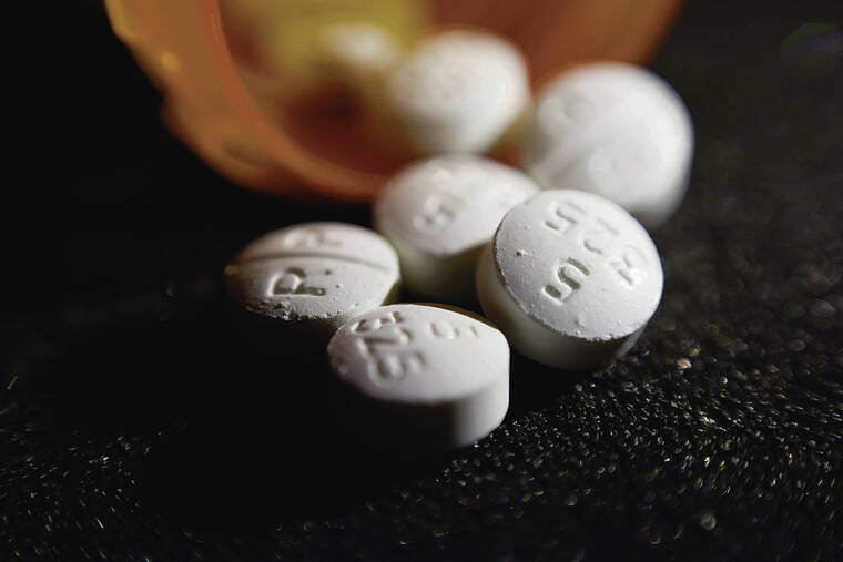 Maui doctor gets 4-year prison sentence for opioid distribution ...