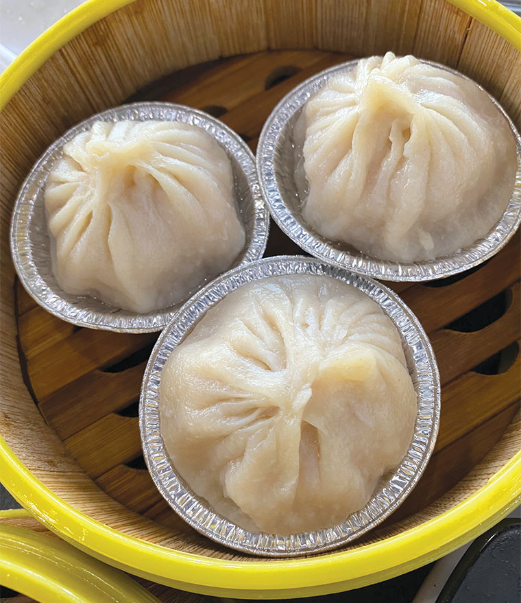 Dim Sum Delights Honolulu Star Advertiser   Crave 122122 Nadine Eats Hawaii Shanghai Soup Dumplings 