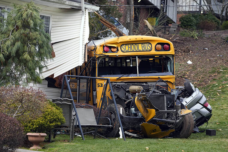 7 Kids Hurt When School Bus Crashes Into House In New York | Honolulu ...