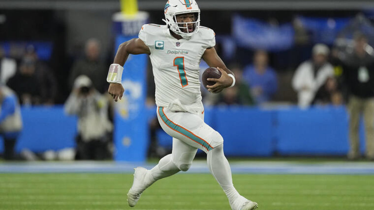 Justin Herbert, short-handed defense lead Chargers past Dolphins 