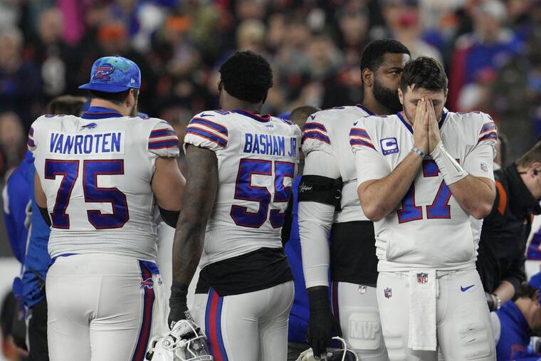 NFL, sports world reacts to injury to Bills' Hamlin