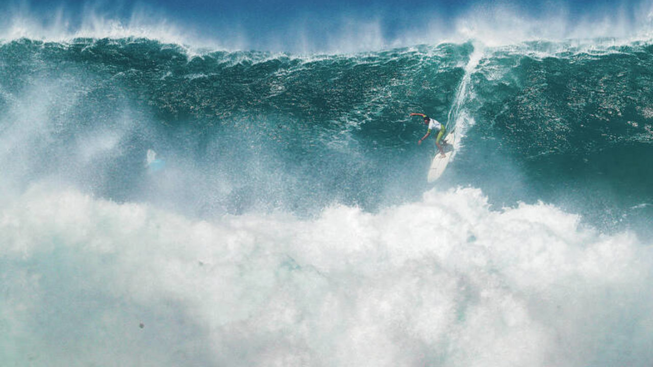 Dangerous Fun: The Social Lives of Big Wave Surfers, Corte